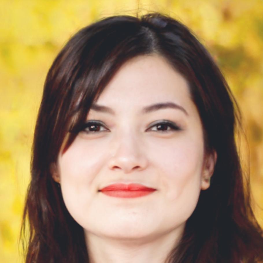 Portret instructor Elena Georgescu